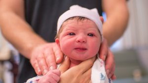 bebê recém nascido - foto extra online